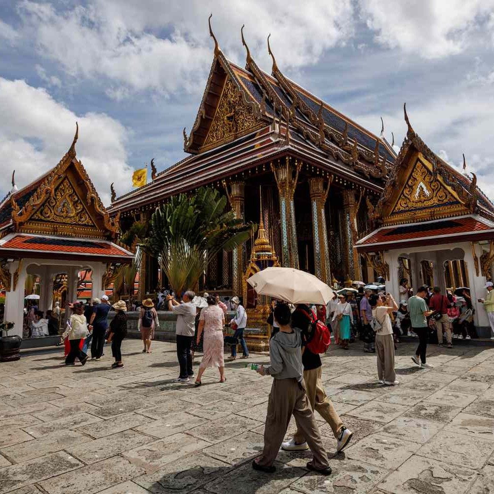 Bangkok: Sights, Sounds & Stories